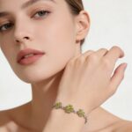 Natural peridot four-leaf clover lucky bracelet S925 sterling silver light luxury niche design - Image 3