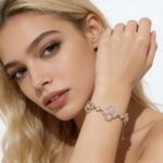 Fashion lucky four-leaf clover natural fritillary pull-out bracelet women's light luxury high-end flower hand ornament bracelet accessories - Image 2